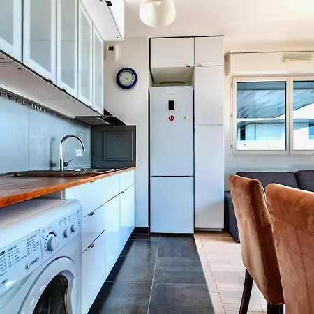 F2 Moderne Terrasse Lumineux Proche Transport Free Parking * Issy-les-Moulineaux